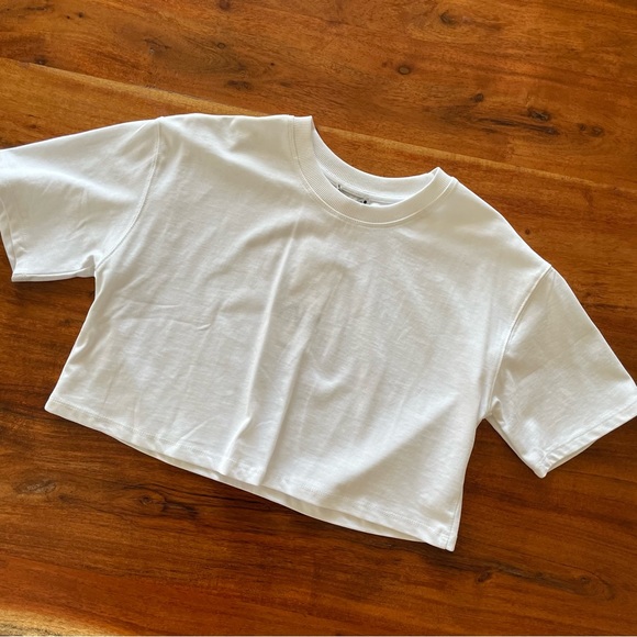 Brand New Zara crop top - Picture 2 of 2